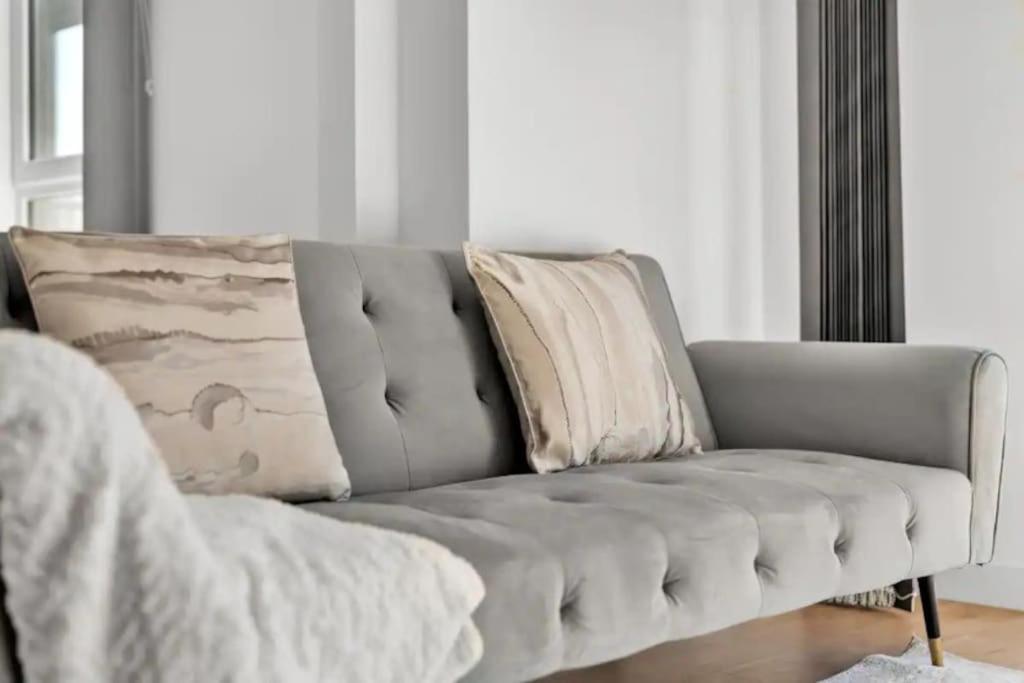 ロンドンDeluxe 1 Bed In Colindale Wembley With Freewifitvアパートメント エクステリア 写真